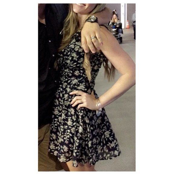 JOA Dress - Picture 2 of 5